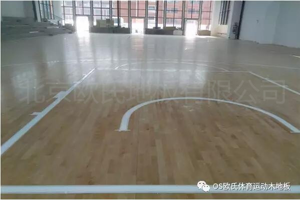     宜昌土門中學籃球木地板楓木一級運動木地板鋪設效果圖-3