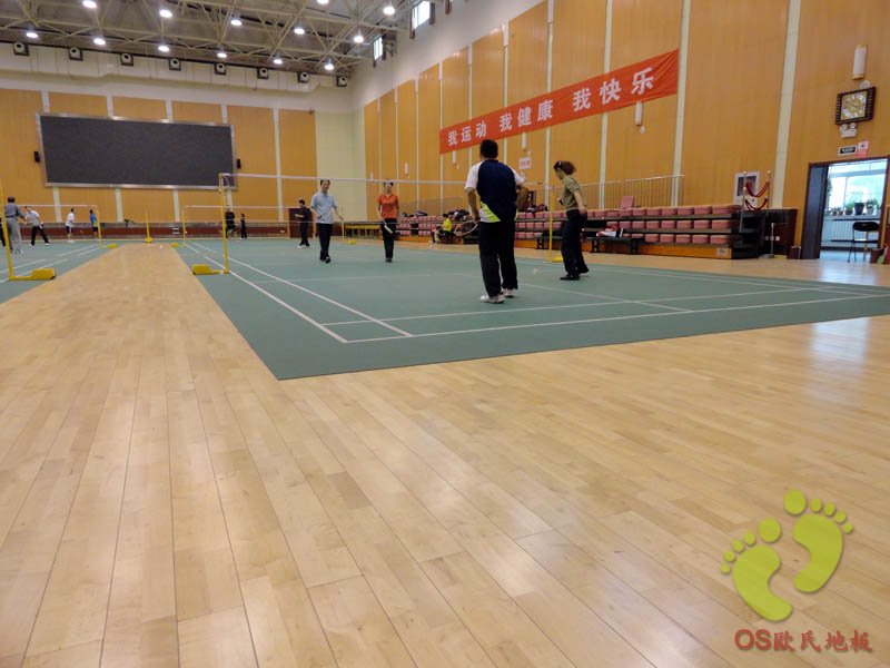  華美運動館運動木地板鋪設